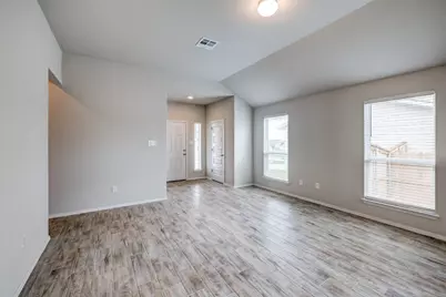 120 Lyndon Drive, San Marcos, TX 78666 - Photo 4