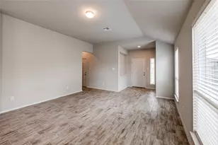 120 Lyndon Dr, San Marcos, TX 78666 - Photo 6