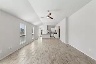 120 Lyndon Dr, San Marcos, TX 78666 - Photo 6