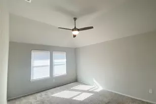 120 Lyndon Dr, San Marcos, TX 78666 - Photo 16