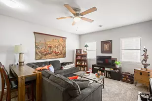 706 W 22nd St, Austin, TX 78705 - Photo 2