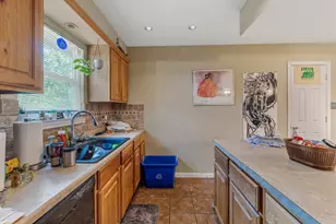 1600 Grayford Dr, Austin, TX 78704 - Photo 10