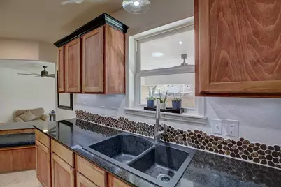 1902 E 18th Street, Georgetown, TX 78626 - Photo 20