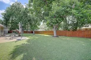 1902 E 18th St, Georgetown, TX 78626 - Photo 40