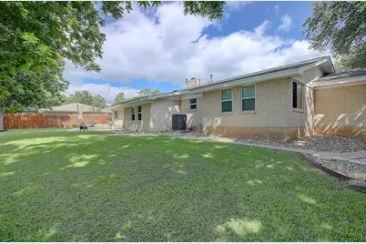 1902 E 18th Street, Georgetown, TX 78626 - Photo 32