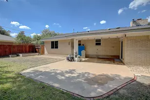 1902 E 18th St, Georgetown, TX 78626 - Photo 32