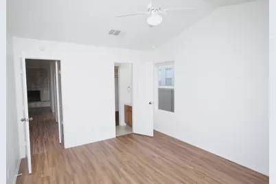 8804 Piney Point Drive #B, Austin, TX 78729 - Photo 6