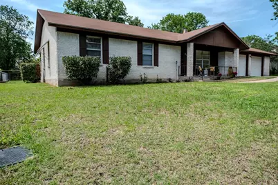 210 Loesch Drive, Elgin, TX 78621 - Photo 2