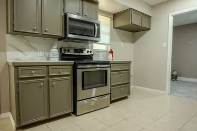 210 Loesch Drive, Elgin, TX 78621 - Photo 12