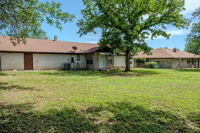 210 Loesch Drive, Elgin, TX 78621 - Photo 32