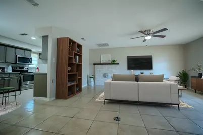 210 Loesch Drive, Elgin, TX 78621 - Photo 20