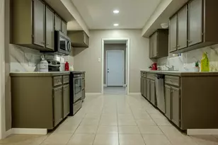 210 Loesch Dr, Elgin, TX 78621 - Photo 4