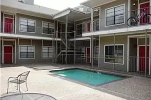 915 W 23rd St, Austin, TX 78705 - Photo 2