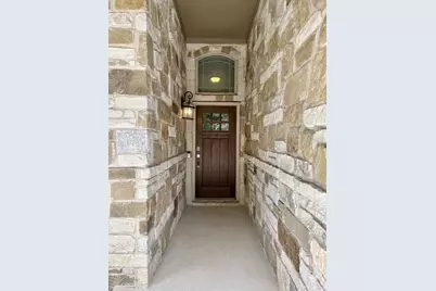 756 Bonnet Boulevard, Georgetown, TX 78628 - Photo 2