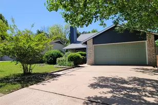 3211 Harpers Ferry Ln, Austin, TX 78745 - Photo 2