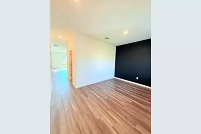 113 Blazilmar Lane E, Taylor, TX 76574 - Photo 2