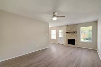 418 Linden Street #A, Bastrop, TX 78602 - Photo 4