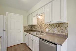 418 Linden St, Bastrop, TX 78602 - Photo 12