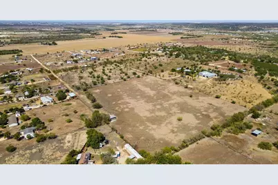 1513 Graef Road, Kyle, TX 78640 - Photo 12