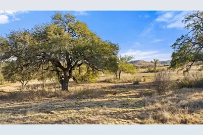 885 Stanton Road, Johnson City, TX 78636 - Photo 2