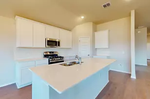 9200 Corvallis Dr, Austin, TX 78747 - Photo 4