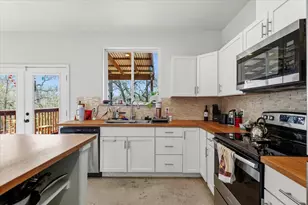 209 Iva Ln, Bastrop, TX 78602 - Photo 14