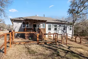 209 Iva Ln, Bastrop, TX 78602 - Photo 2