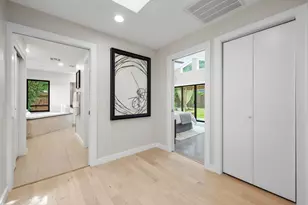 2611 East Side Dr, Austin, TX 78704 - Photo 20
