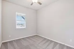 117 Pendleton Dr, Kyle, TX 78640 - Photo 10