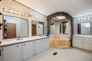 2525 Hugo Rd, San Marcos, TX 78666 - Photo 16