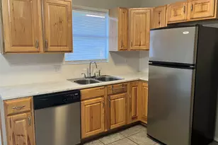 4 Hollywood Dr, Lampasas, TX 76550 - Photo 6