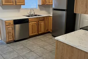 4 Hollywood Dr, Lampasas, TX 76550 - Photo 4