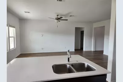 302 Sebring Circle, Hutto, TX 78634 - Photo 4