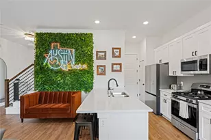 1811 Webberville Rd, Austin, TX 78721 - Photo 32