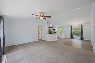 140 Creedmore Dr, Liberty Hill, TX 78642 - Photo 4