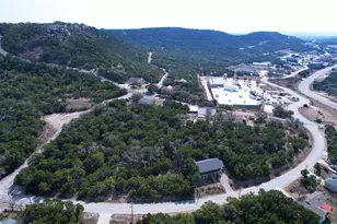 8111 Bronco Ln, Lago Vista, TX 78645 - Photo 4