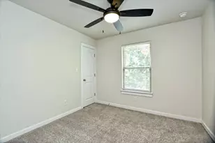 10620 W Lakeview Dr, Jonestown, TX 78645 - Photo 20