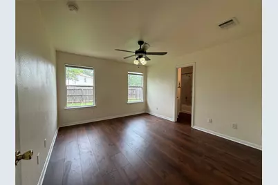 316 Meadow Park Drive, Georgetown, TX 78626 - Photo 14