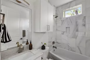 1182 Oak Grove Ave, Austin, TX 78702 - Photo 16