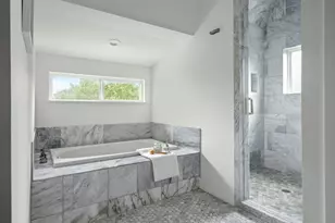 1182 Oak Grove Ave, Austin, TX 78702 - Photo 30