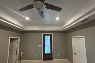 3907 Waterwood Pass Dr, Elmendorf, TX 78112 - Photo 2