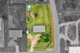 224 Las Estancias Dr, Cedar Creek, TX 78612 - Photo 24
