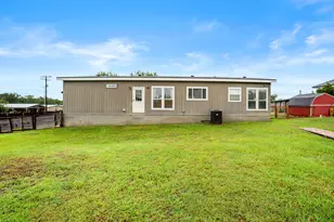 224 Las Estancias Dr, Cedar Creek, TX 78612 - Photo 22
