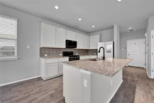 101 Crescent St, Georgetown, TX 78626 - Photo 8