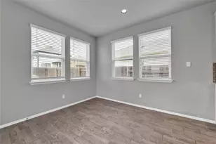 101 Crescent St, Georgetown, TX 78626 - Photo 14