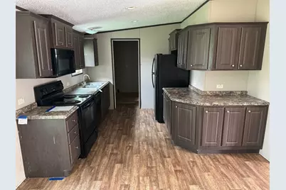 118 W 8th Street, Flatonia, TX 78941 - Photo 4