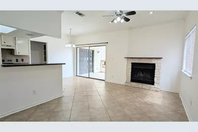1013 Chestnut Street #C2, San Marcos, TX 78666 - Photo 4