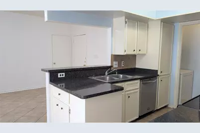 1013 Chestnut Street #C2, San Marcos, TX 78666 - Photo 8