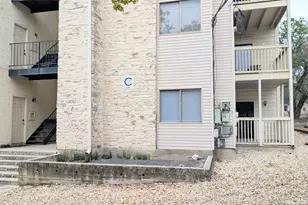 1013 Chestnut St, San Marcos, TX 78666 - Photo 2
