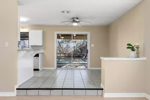 500 Grand Prairie Cir, Dripping Springs, TX 78620 - Photo 10